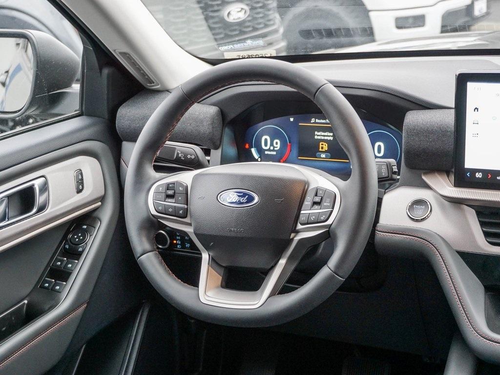 new 2025 Ford Explorer car, priced at $40,112