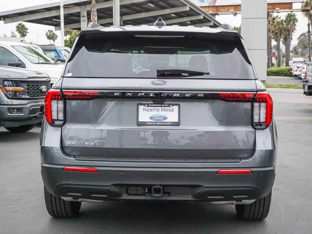 new 2025 Ford Explorer car, priced at $40,112