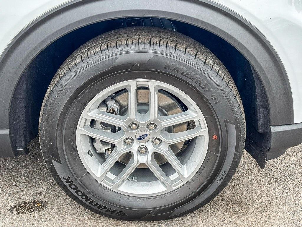new 2025 Ford Explorer car, priced at $41,985
