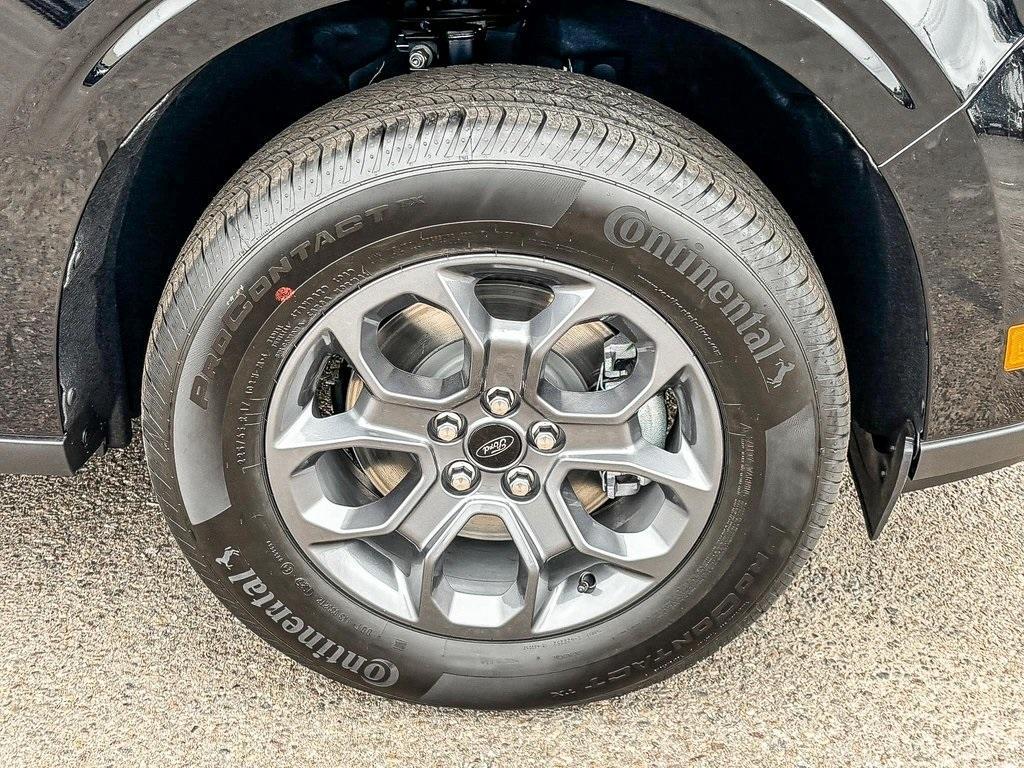 new 2025 Ford Maverick car, priced at $31,013