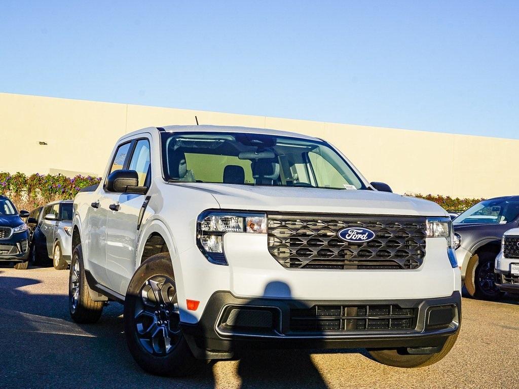 new 2025 Ford Maverick car, priced at $33,360