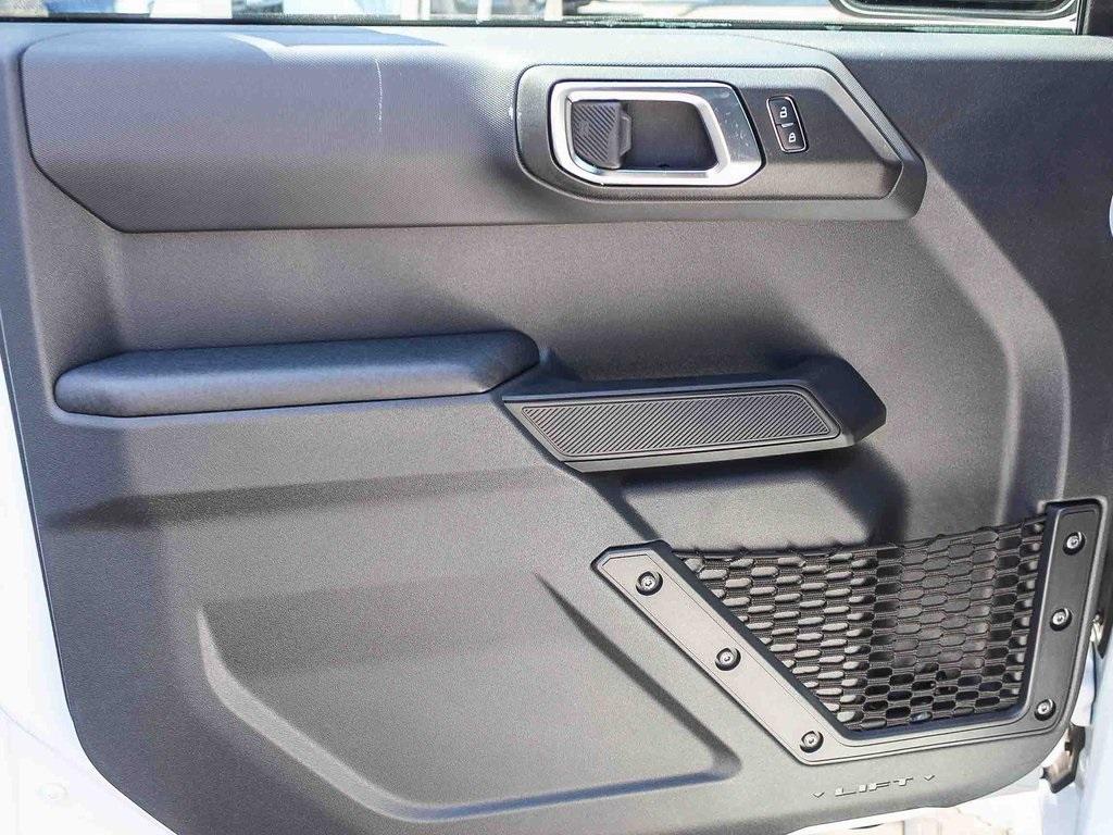 new 2025 Ford Bronco car, priced at $46,688