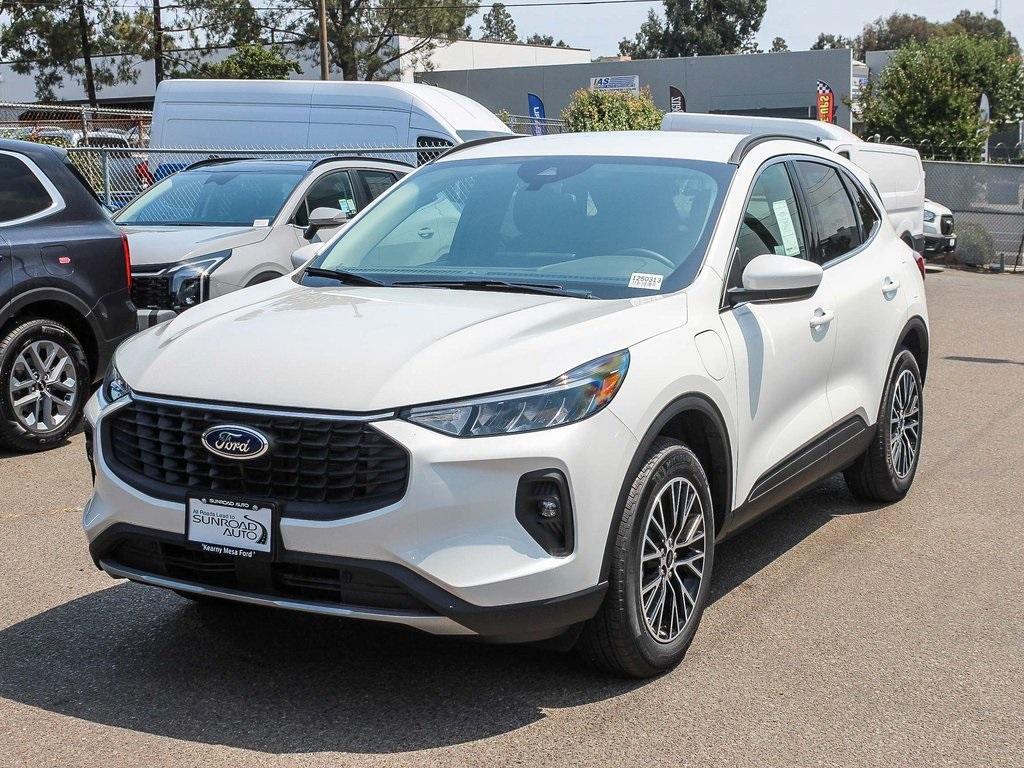 new 2025 Ford Escape car, priced at $33,116
