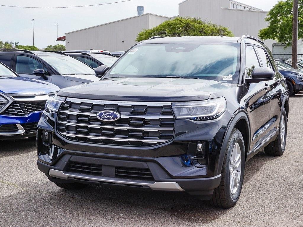 new 2025 Ford Explorer car, priced at $43,078