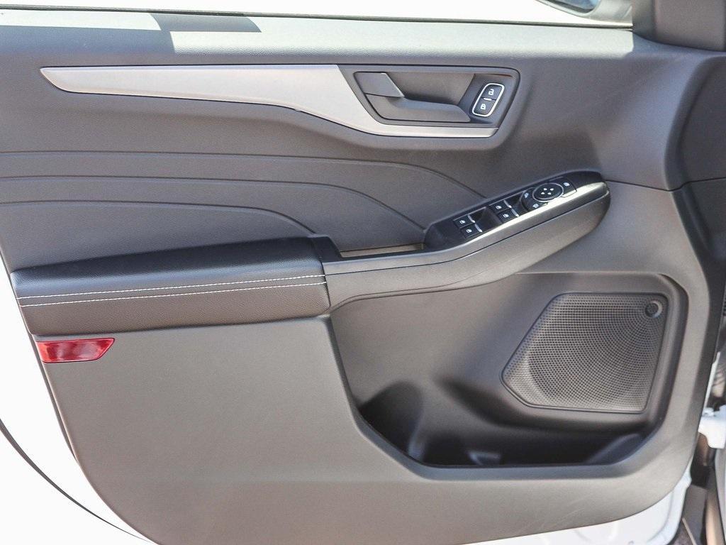 new 2025 Ford Escape car, priced at $26,370