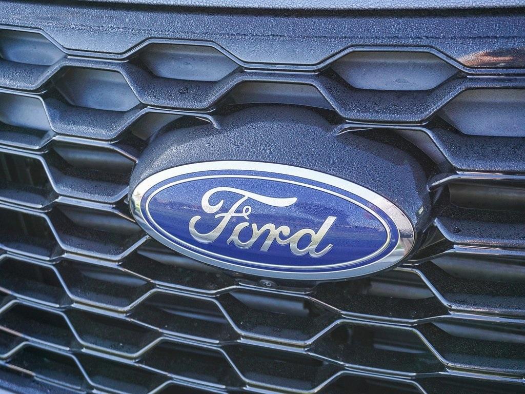 new 2025 Ford Explorer car, priced at $55,098