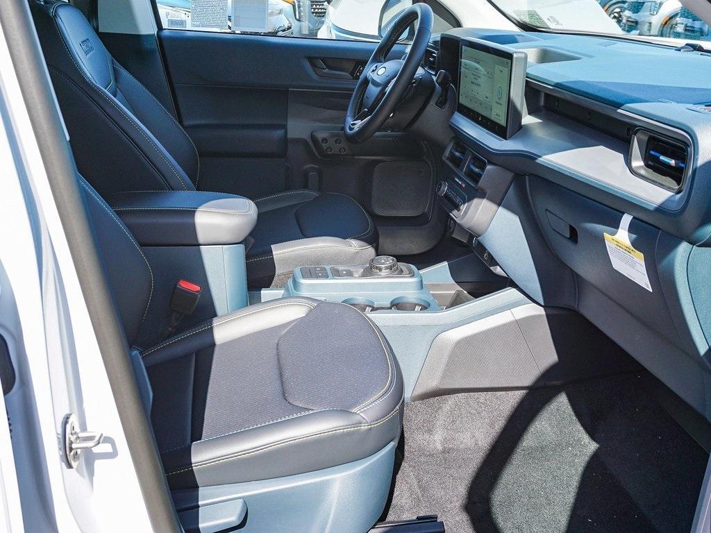 new 2025 Ford Maverick car, priced at $35,090