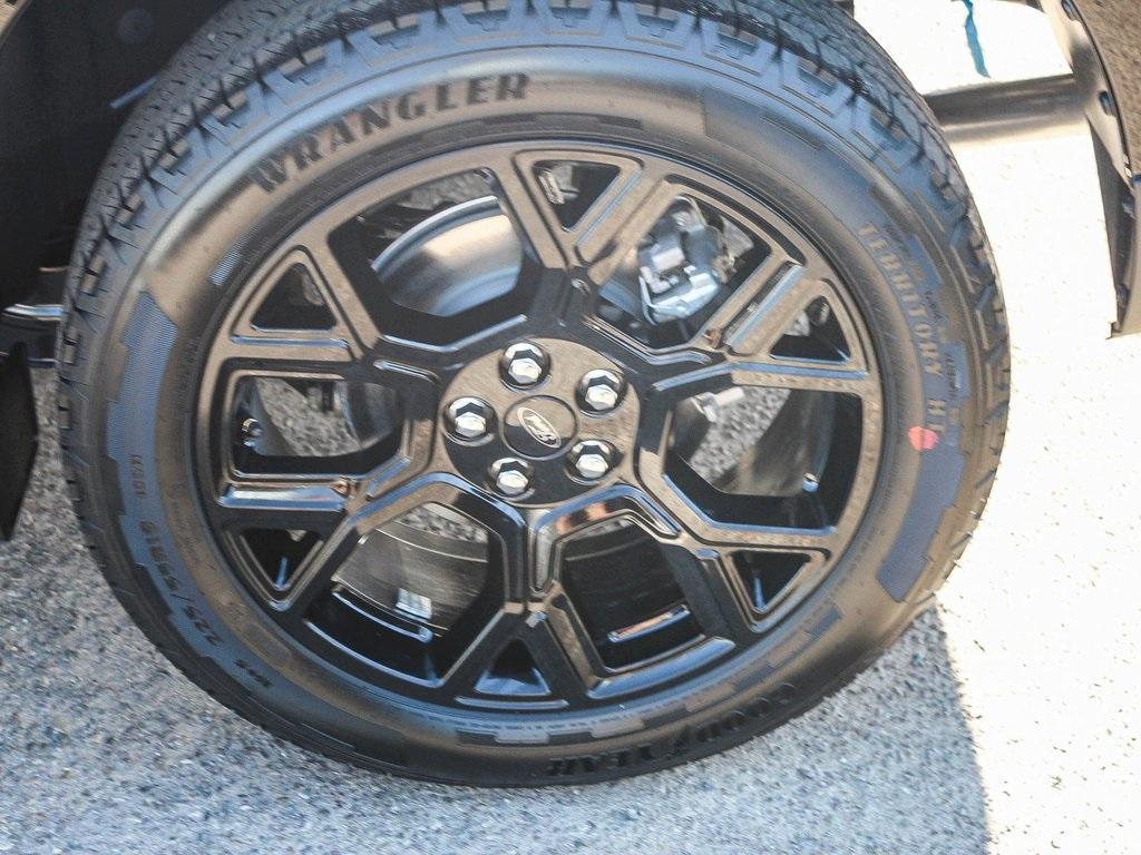 new 2025 Ford Maverick car, priced at $33,226