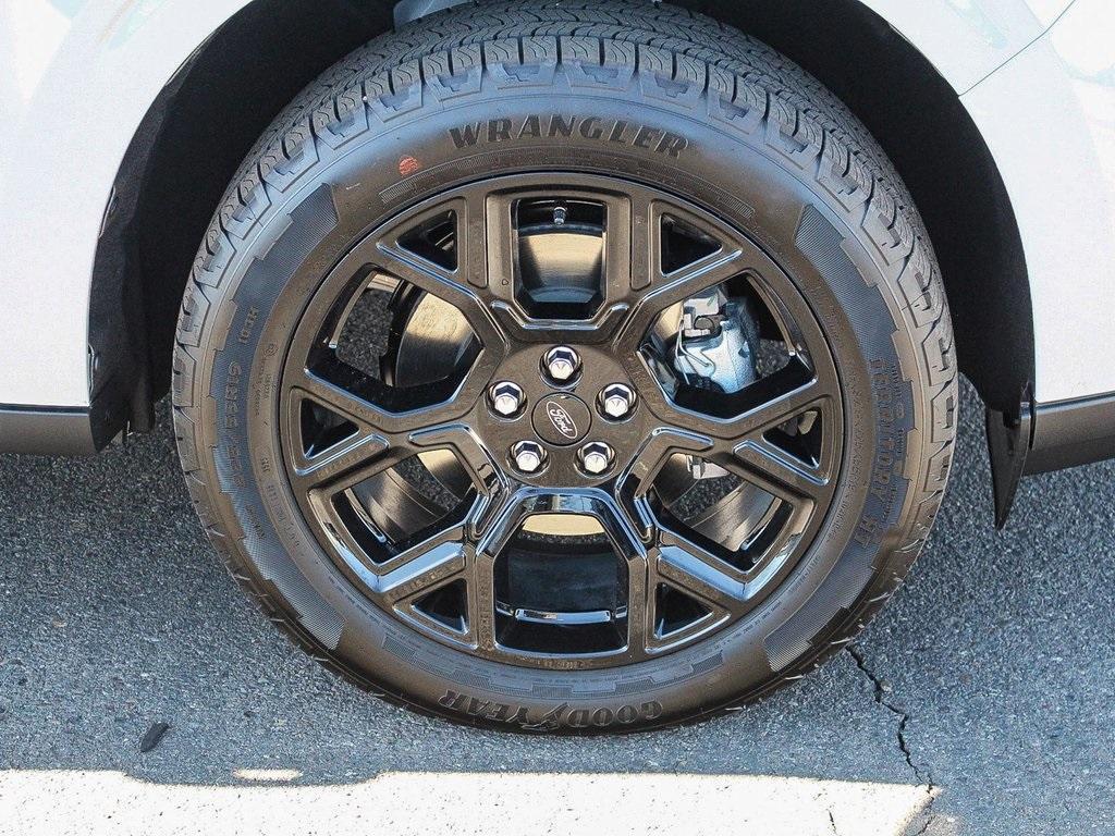 new 2025 Ford Maverick car, priced at $34,821