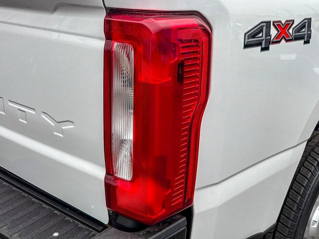 new 2025 Ford F-250 car, priced at $51,942