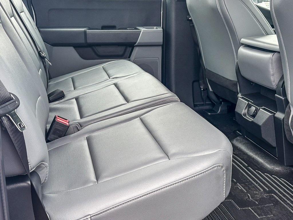 new 2025 Ford F-250 car, priced at $51,942