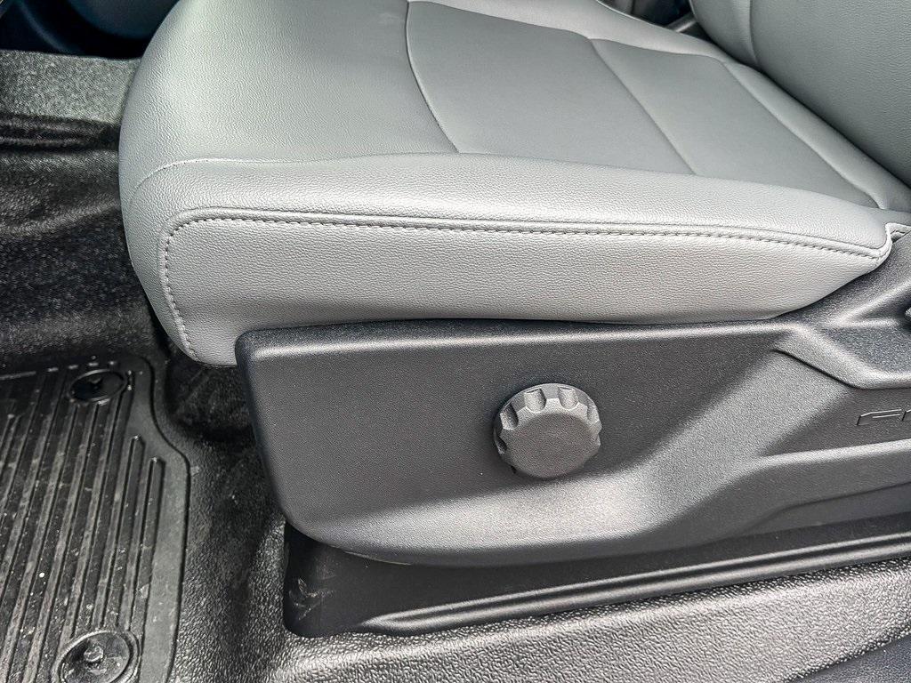 new 2025 Ford F-250 car, priced at $51,942