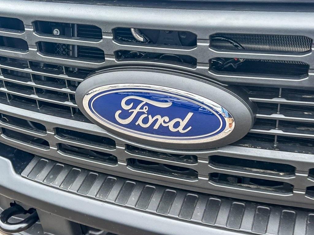 new 2025 Ford F-250 car, priced at $51,942