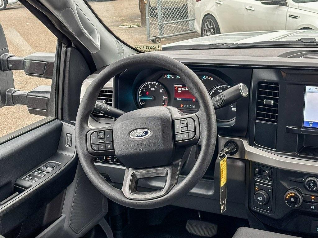 new 2025 Ford F-250 car, priced at $51,942