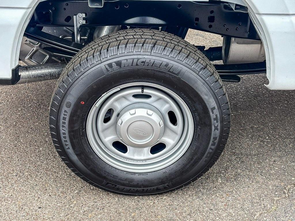 new 2025 Ford F-250 car, priced at $51,942