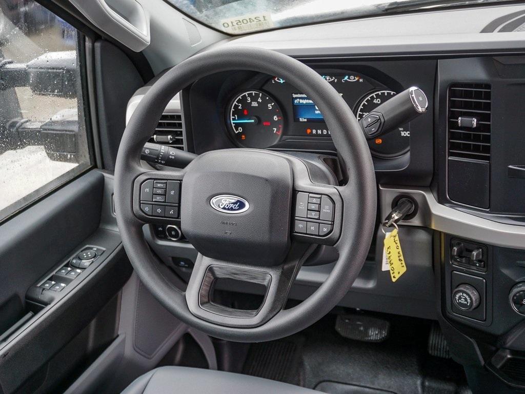 new 2024 Ford F-250 car, priced at $41,320