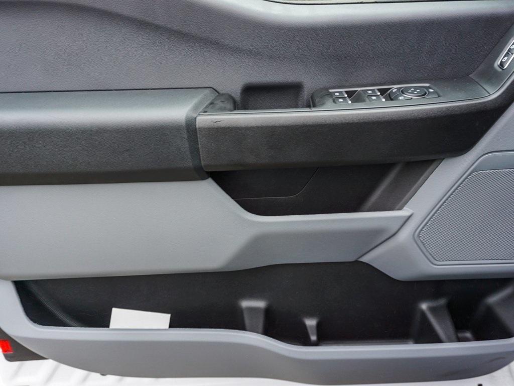 new 2024 Ford F-250 car, priced at $41,320