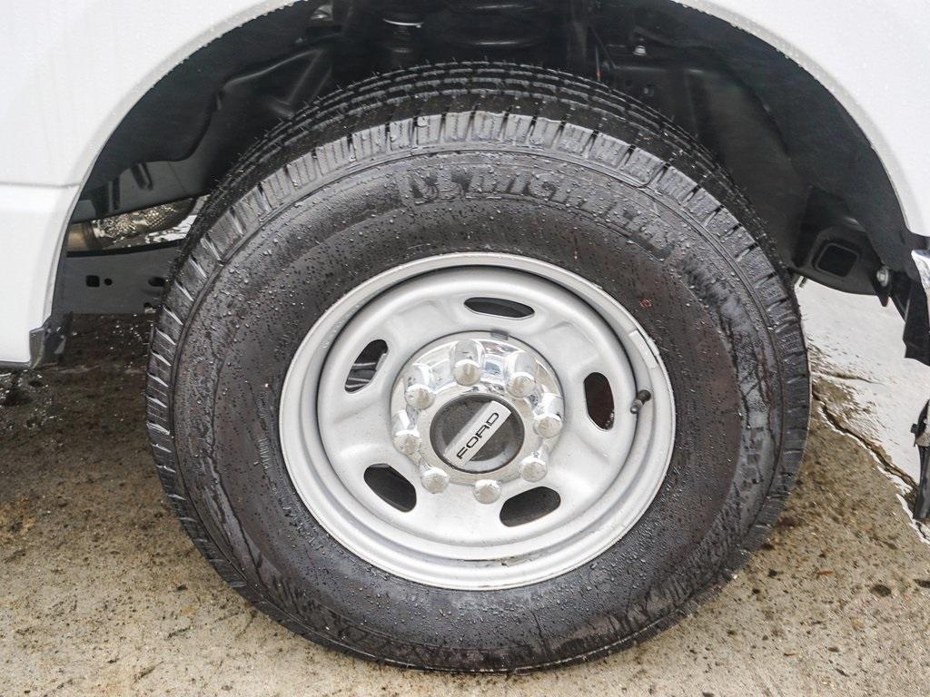 new 2024 Ford F-250 car, priced at $41,320