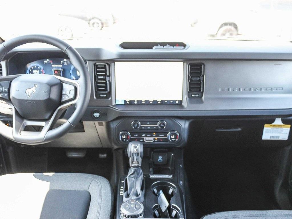 new 2025 Ford Bronco car, priced at $44,165