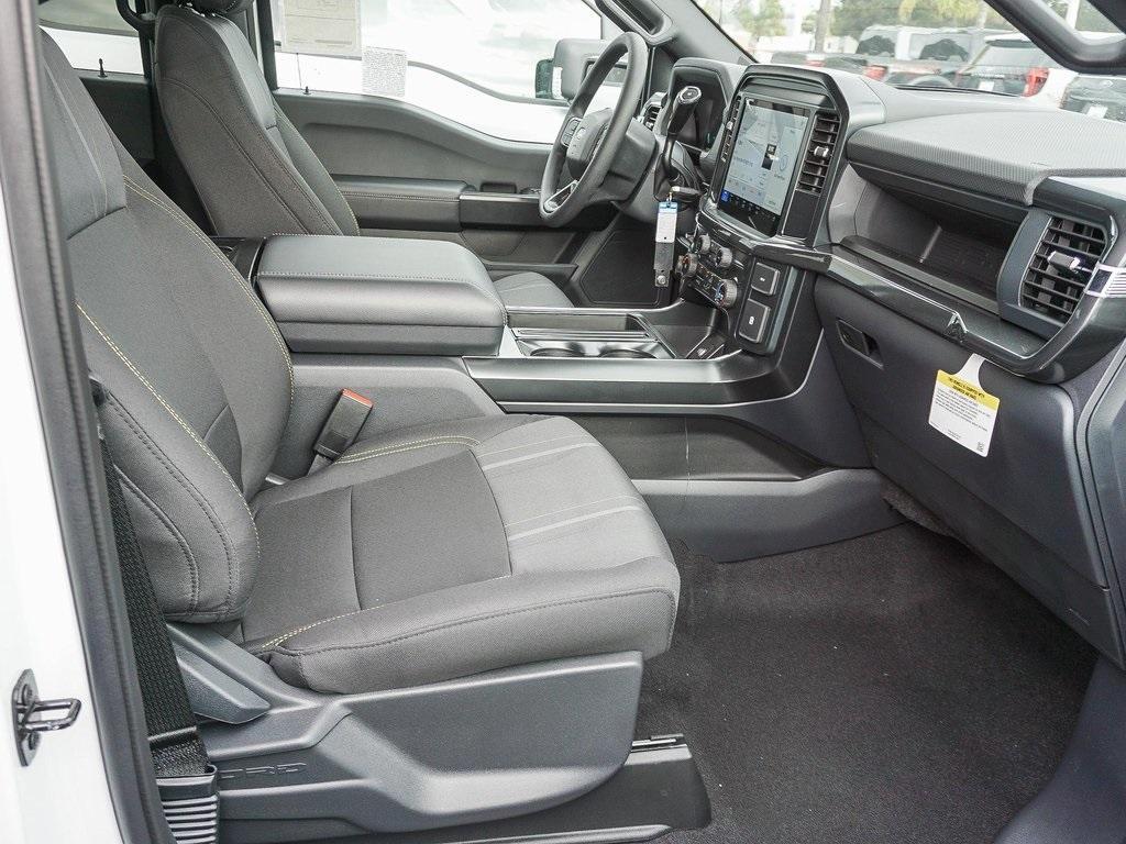 new 2025 Ford F-150 car, priced at $43,100