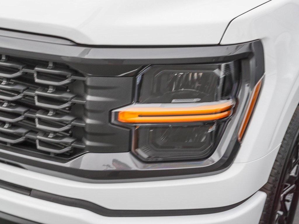 new 2025 Ford F-150 car, priced at $43,100