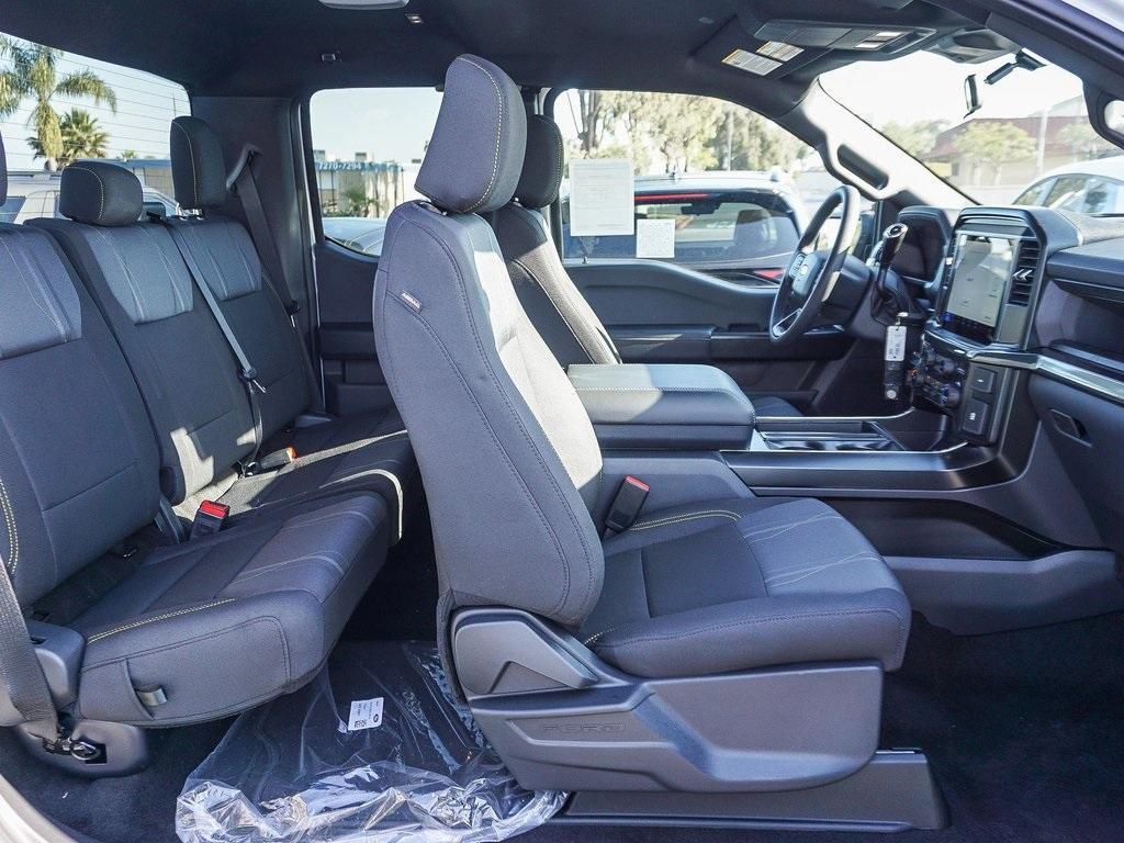 new 2025 Ford F-150 car, priced at $42,979