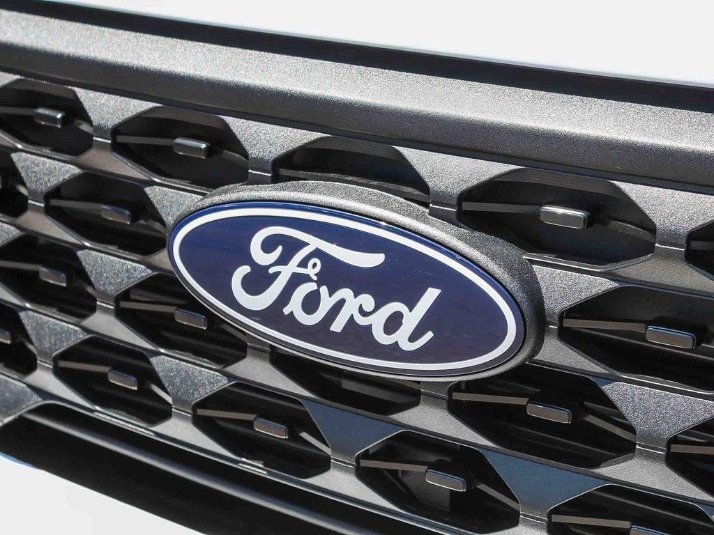 new 2025 Ford Maverick car, priced at $27,965