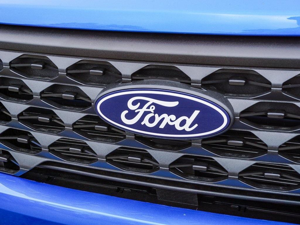 new 2025 Ford Maverick car, priced at $30,379