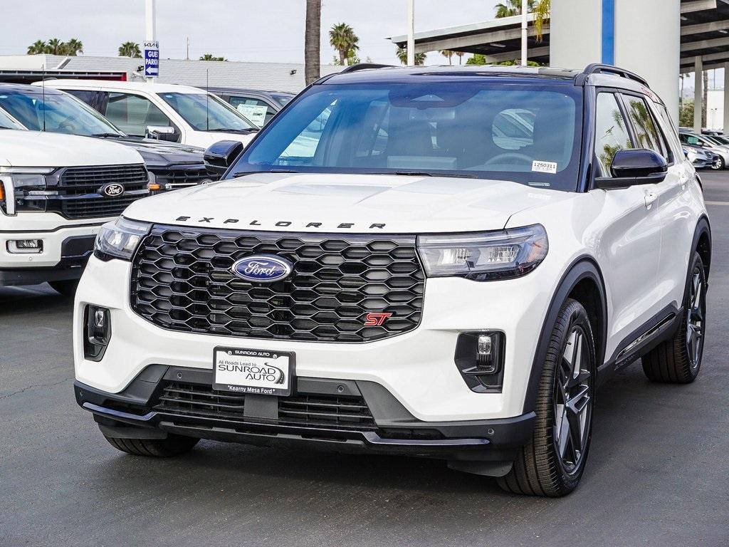 new 2025 Ford Explorer car, priced at $59,174