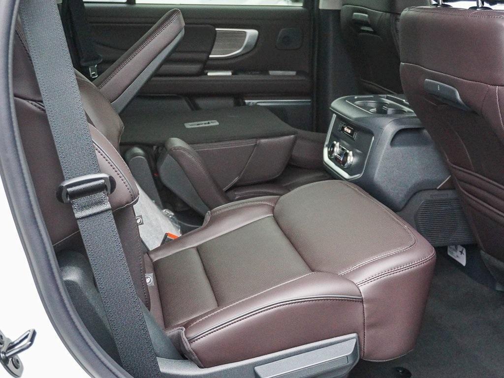 new 2025 Ford Expedition car, priced at $91,190