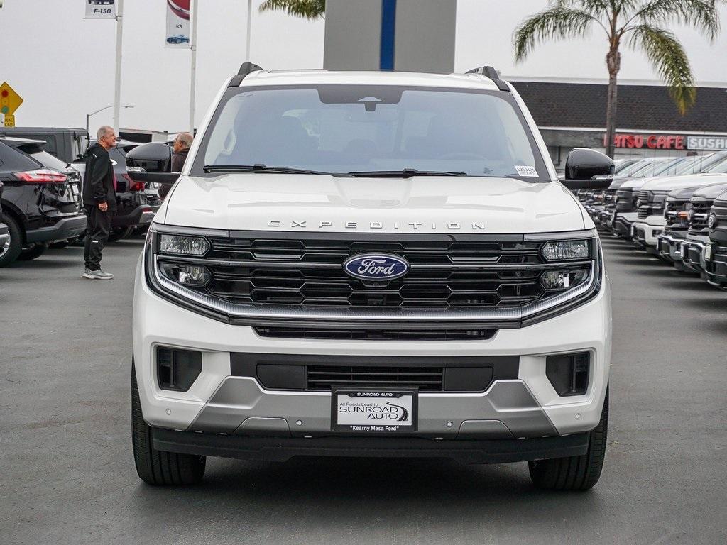 new 2025 Ford Expedition car, priced at $91,190