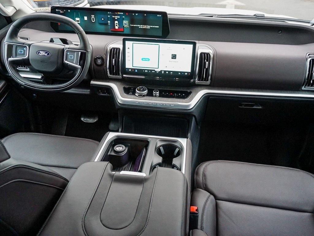 new 2025 Ford Expedition car, priced at $91,190