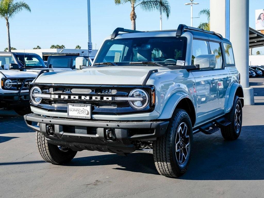 new 2024 Ford Bronco car, priced at $53,120