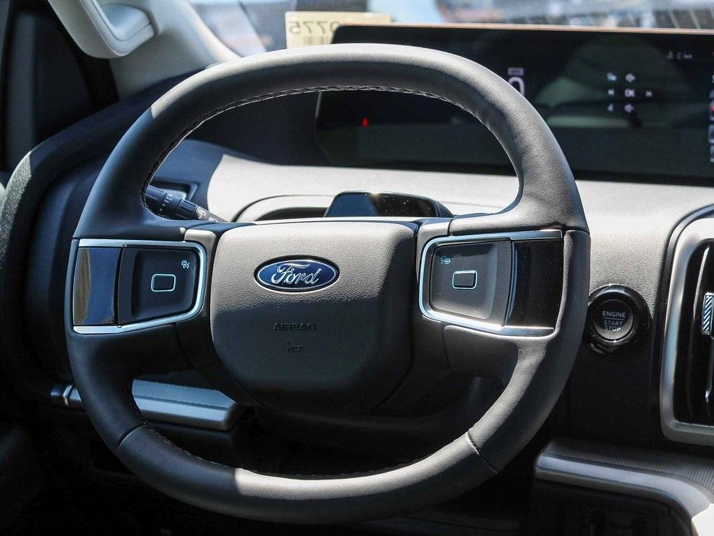 new 2025 Ford Expedition car, priced at $68,730