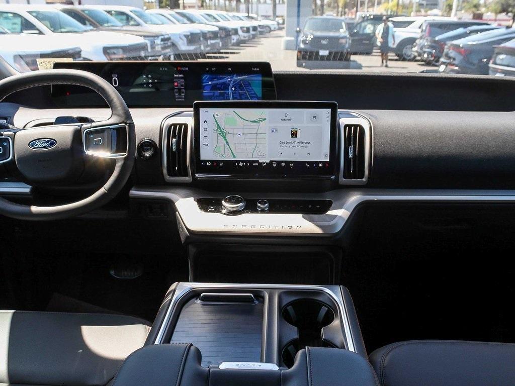 new 2025 Ford Expedition car, priced at $68,730