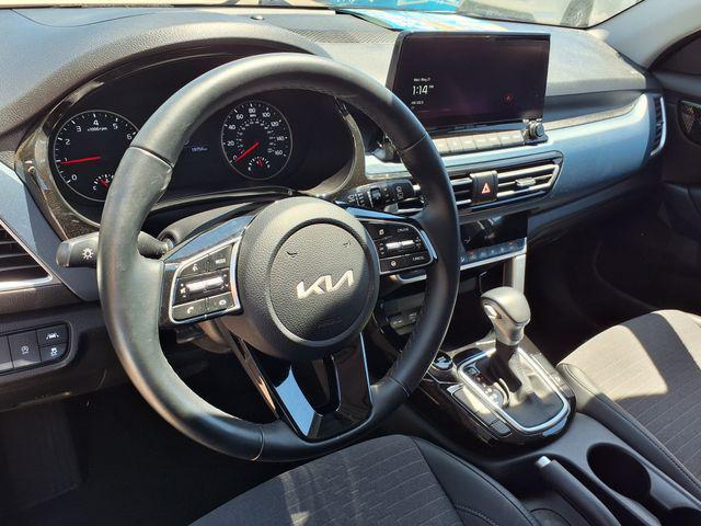 used 2023 Kia Seltos car, priced at $22,071