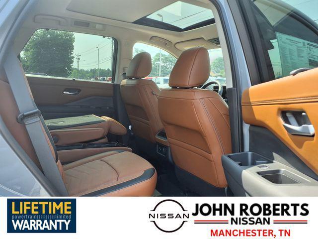new 2025 Nissan Pathfinder car, priced at $47,002