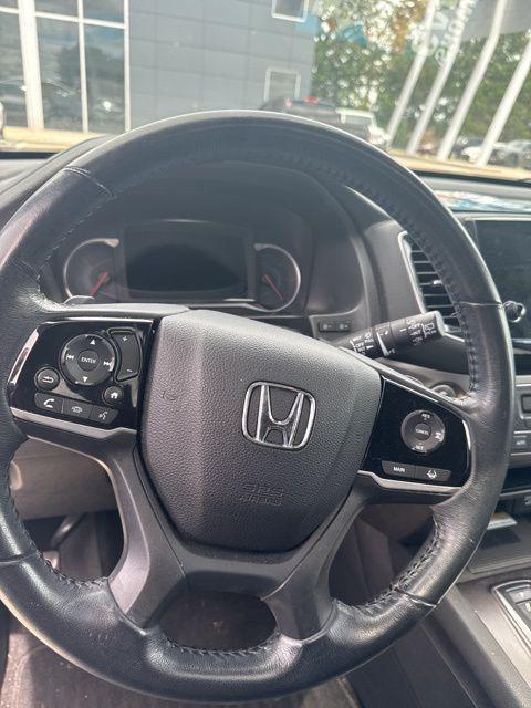 used 2021 Honda Pilot car, priced at $25,761