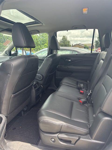 used 2021 Honda Pilot car, priced at $25,761