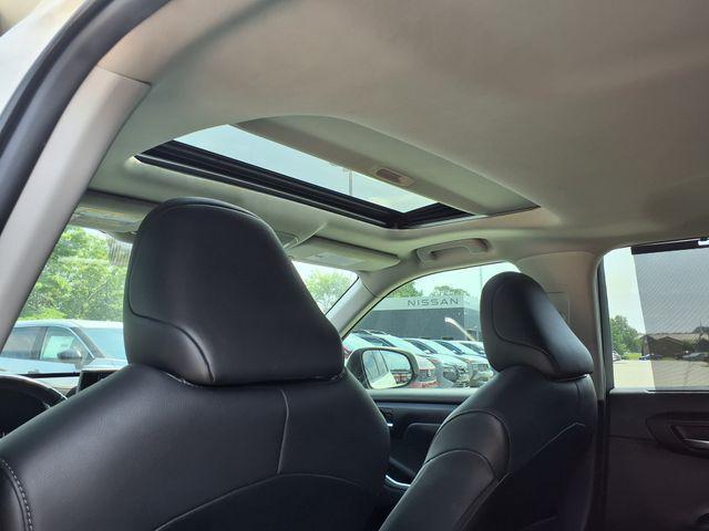 used 2020 Toyota Highlander car, priced at $31,900