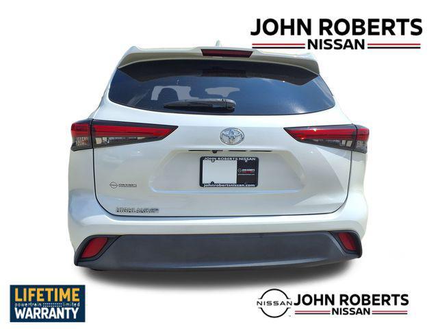 used 2020 Toyota Highlander car, priced at $31,900