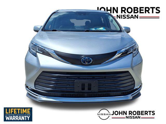 used 2022 Toyota Sienna car, priced at $34,072