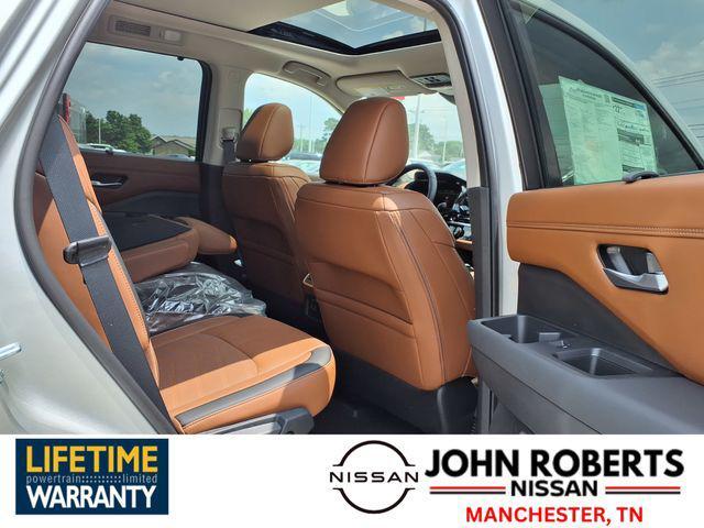 new 2025 Nissan Pathfinder car, priced at $43,602