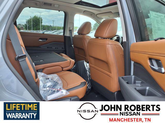 new 2025 Nissan Pathfinder car, priced at $45,281