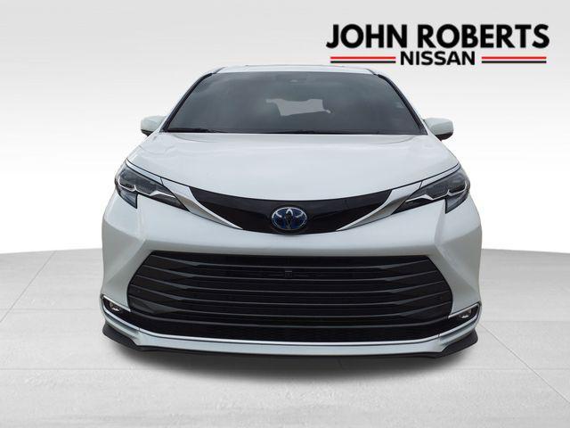 used 2024 Toyota Sienna car, priced at $52,685