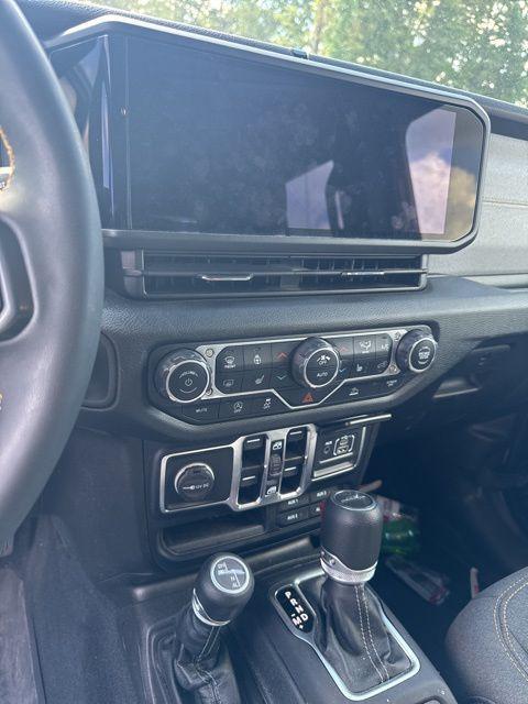 used 2024 Jeep Gladiator car, priced at $35,895