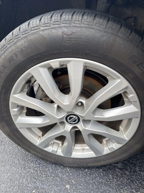 used 2020 Nissan Rogue Sport car, priced at $16,129