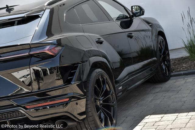 used 2024 Lamborghini Urus car