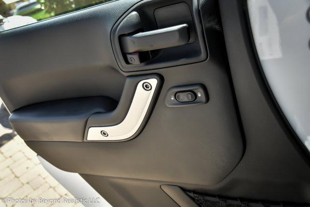 used 2015 Jeep Wrangler Unlimited car, priced at $19,880