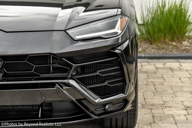 used 2022 Lamborghini Urus car, priced at $245,861